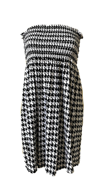 Ladies Black & White Dog Tooth Boob Tube Short Style Dress.