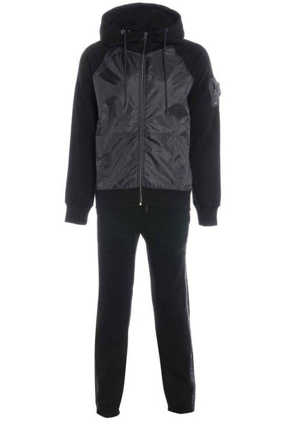 Boys Shell Tracksuits. These Are Available In Black. They Have A Pocket On The Sleeve, Elasticated Ribbed Waist Band & Front Zip. The Hood Has A Drawstring Option To Make It Tighter On The Cooler Days. The matching Jogging Bottoms Have Elasticated Waist & Ankles.Available In Ages 7-13.